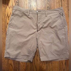 UNTUCKit Traveller shorts, like new condition